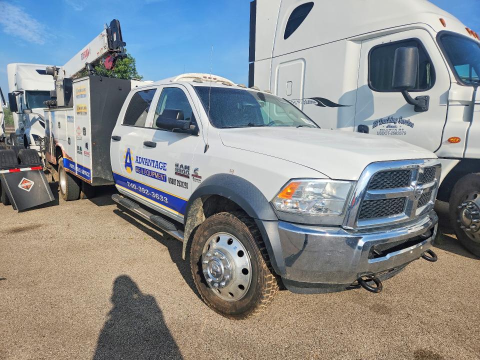 2017 Ram 5500 VIN 3C7WRNFL5HG582010 COPART salvage auction — SIDE, OH - CERT OF TITLE-SALVAGE, sold $9,200 on 2026-07-22 (photo 4)