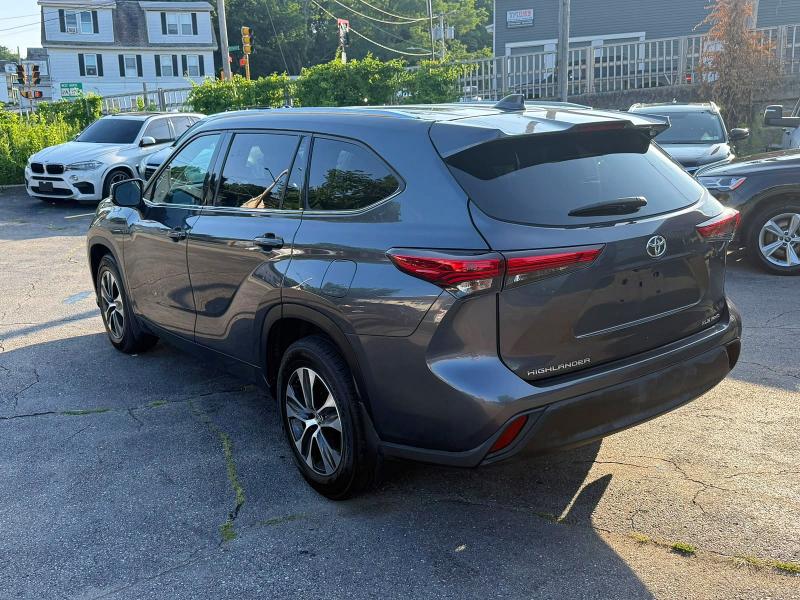 2020 Toyota Highlander VIN 5TDHZRBH6LS010646 COPART salvage auction — MINOR DENT/SCRATCHES, Nj - Certificate Of Title (P), sold $17,500 on 2026-07-18 (photo 2)