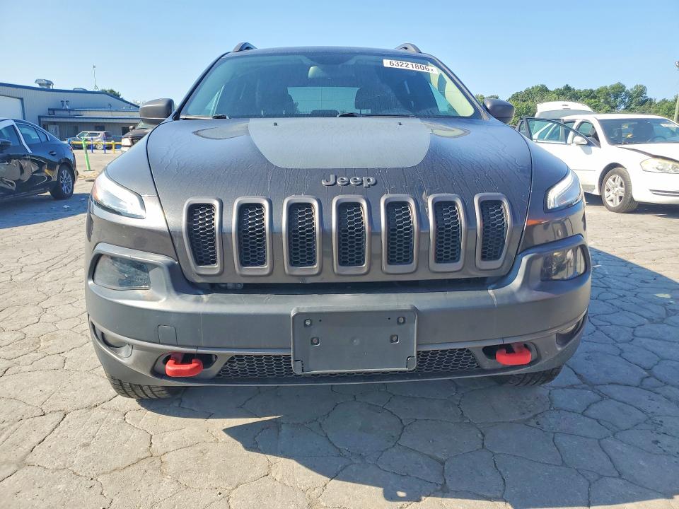 2015 Jeep Cherokee VIN 1C4PJMBSXFW626744 COPART salvage auction — MINOR DENT/SCRATCHES, TN - CERTIFICATE OF TITLE, sold $750 on 2026-08-03 (photo 5)