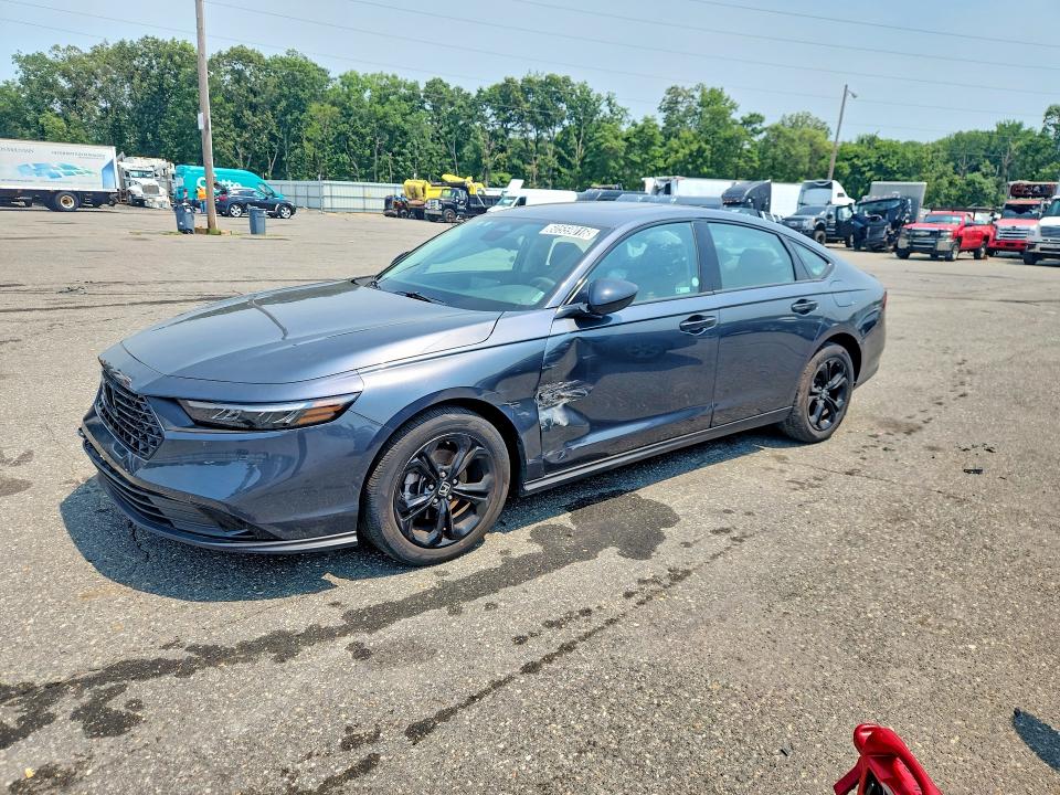 2025 Honda Accord VIN 1HGCY1F40SA084521 COPART salvage auction — SIDE, FL - CERT OF TITLE SLVG REBUILDABLE, sold $7,300 on 2026-08-03 (photo 1)