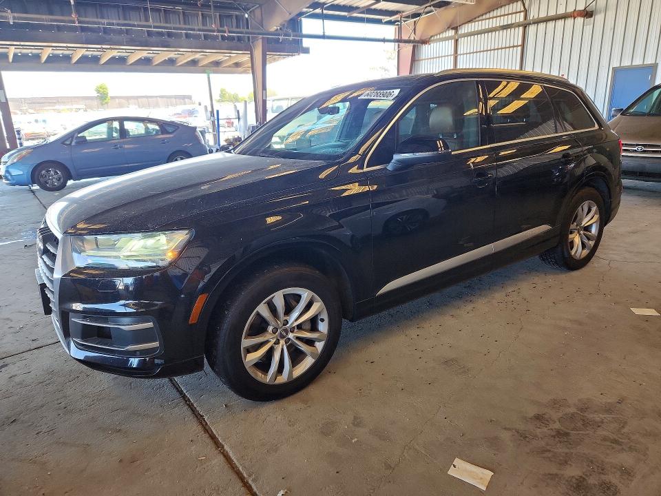 2019 Audi Q7 VIN WA1LAAF74KD034078 — COPART salvage auction photo