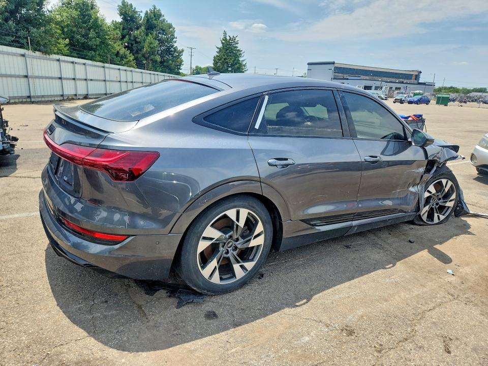 2022 Audi E-tron VIN WA11AAGE3NB009726 COPART salvage auction — FRONT END, Oh - Cert Of Title-Repossession (P), sold $10,000 on 2026-08-05 (photo 3)