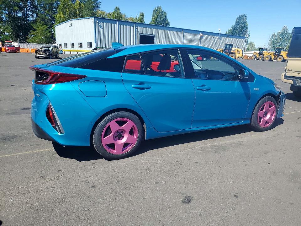 2020 Toyota Prius VIN JTDKARFP5L3138618 COPART salvage auction — FRONT END, OR - SALVAGE TITLE CERTIFICATE, sold $12,000 on 2026-08-19 (photo 3)