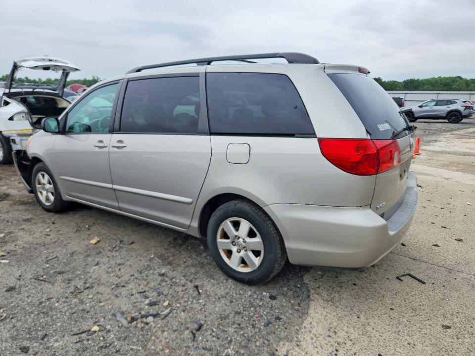 2007 Toyota Sienna VIN 5TDZK23C17S070715 COPART salvage auction — FRONT END, VA - CERT OF TITLE - SALVAGE, sold $1,200 on 2026-07-29 (photo 2)