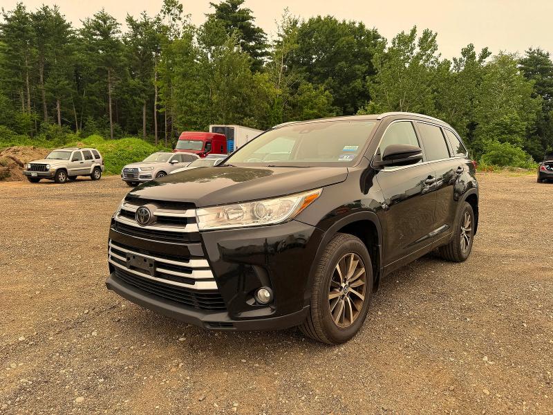 2018 Toyota Highlander VIN 5TDJZRFHXJS897290 COPART salvage auction — NORMAL WEAR, Ma - Certificate Of Title (P), sold $12,300 on 2026-07-27 (photo 2)