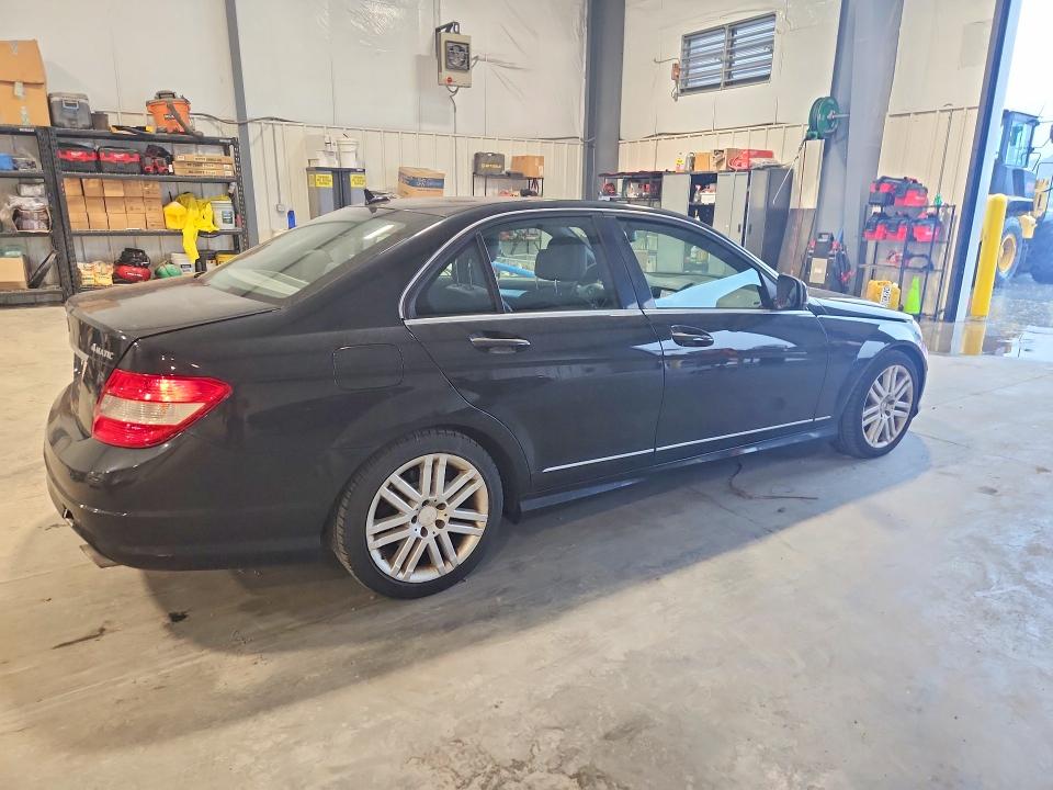 2009 Mercedes-benz C-klasse VIN WDDGF81XX9F199419 COPART salvage auction — REAR END, Nc - Salvage Certificate Of Title, sold $775 on 2026-08-10 (photo 3)