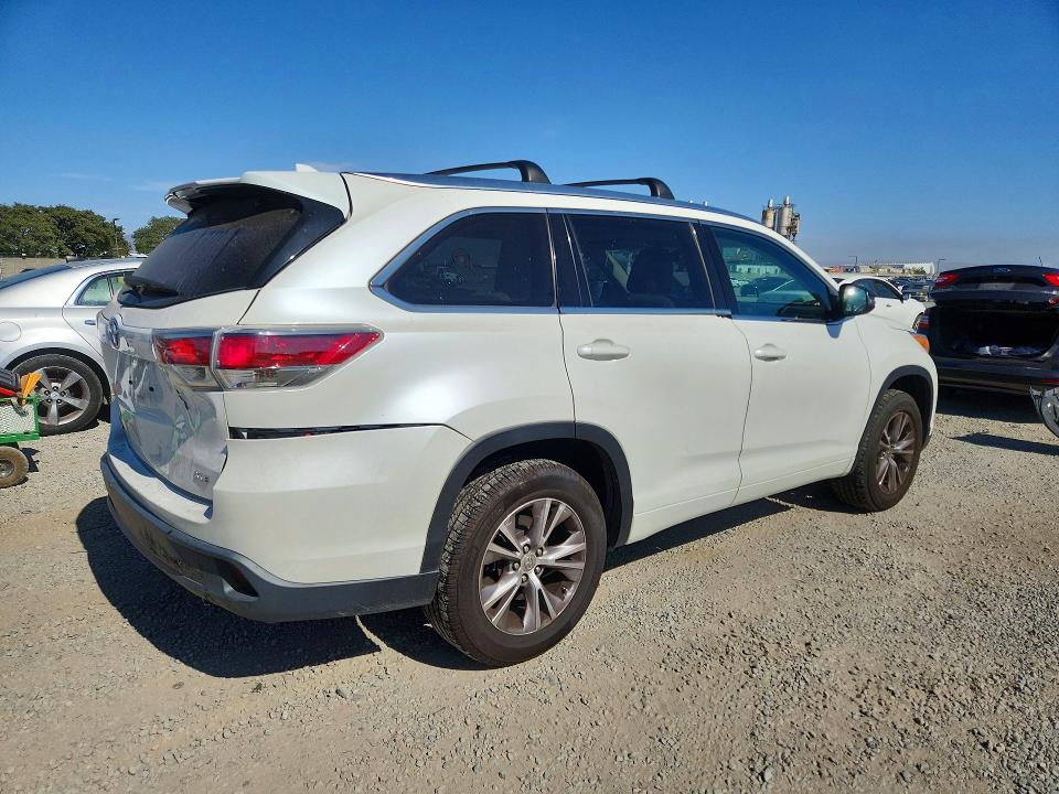 2014 Toyota Highlander VIN 5TDKKRFH8ES029092 COPART salvage auction — REAR END, Ca - Salvage Certificate, sold $425 on 2026-07-24 (photo 3)
