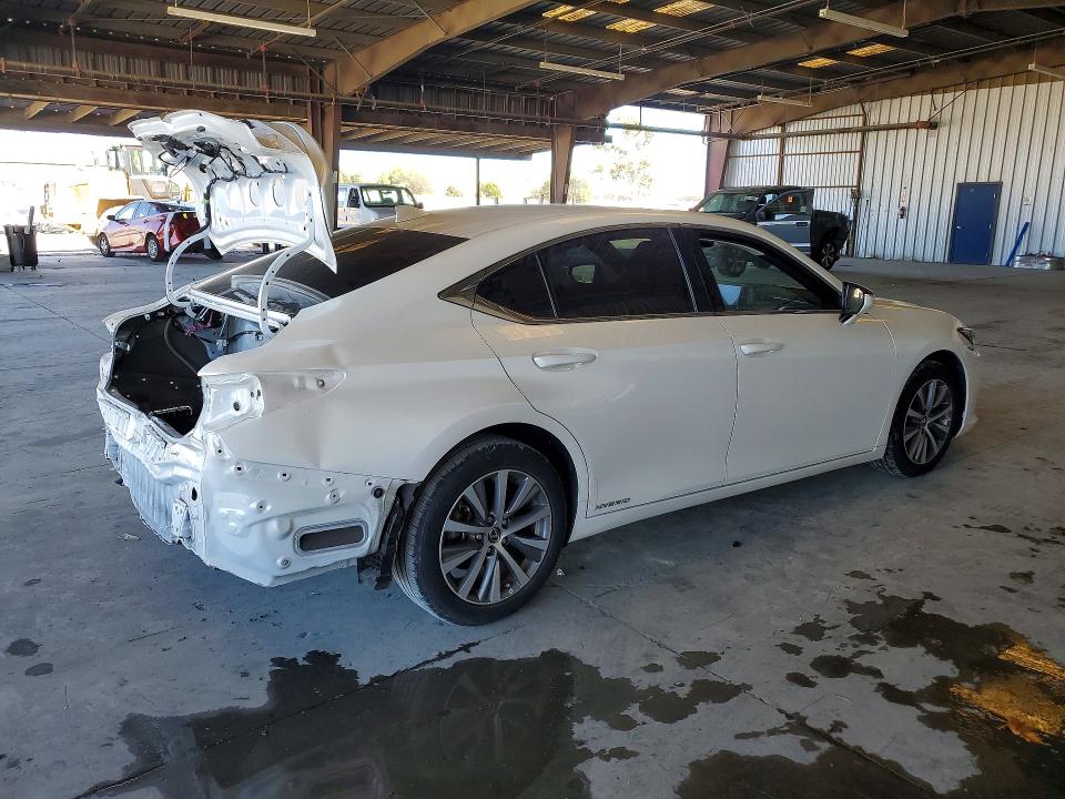 2021 Lexus VIN 58ACA1C13MU007368 COPART salvage auction — REAR END, Ca - Salvage Certificate, sold $8,800 on 2026-07-30 (photo 3)