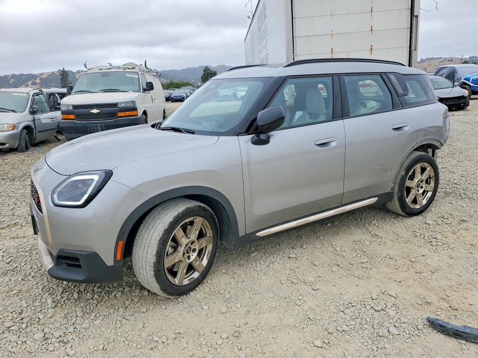 2025 Mini Countryman VIN WMZ23GA02S7P68581 — COPART salvage auction photo