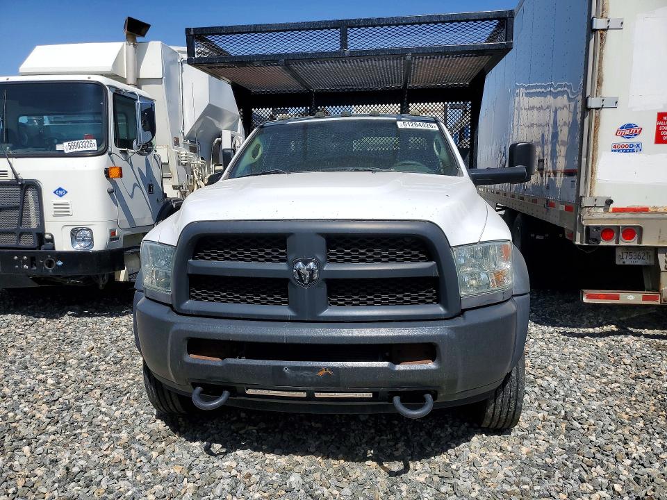 2015 Ram 5500 VIN 3C7WRNDL0FG569472 COPART salvage auction — MINOR DENT/SCRATCHES, Co - Dis/Dlr/Exp Only Clean Title, sold $8,900 on 2026-07-28 (photo 5)