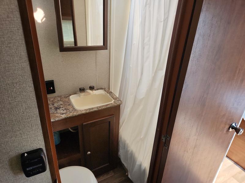 2017 Keystone rv Hideout VIN 4YDT17711HW204832 COPART salvage auction — HAIL, CO - CERTIFICATE OF TITLE, sold $3,100 on 2026-07-28 (photo 9)