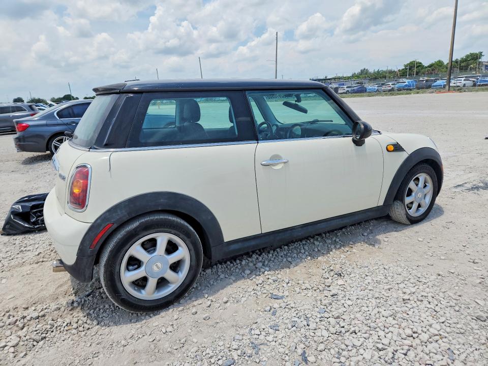 2008 Mini Cooper VIN WMWMF33578TT66280 COPART salvage auction — FRONT END, FL - CERTIFICATE OF TITLE (P), sold $275 on 2026-08-06 (photo 3)