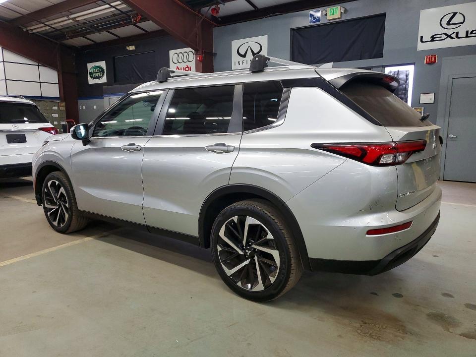 2022 Mitsubishi Outlander VIN JA4J4TA80NZ023855 COPART salvage auction — MINOR DENT/SCRATCHES, WV - CERTIFICATE OF TITLE (P), sold $8,000 on 2026-07-30 (photo 2)