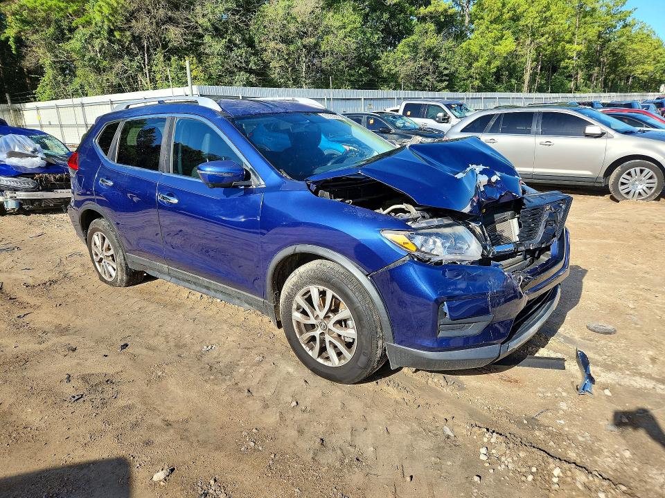 2017 Nissan Rogue VIN KNMAT2MT1HP546207 COPART salvage auction — FRONT END, FL - CERT OF TITLE SLVG REBUILDABLE, sold $550 on 2026-07-24 (photo 4)