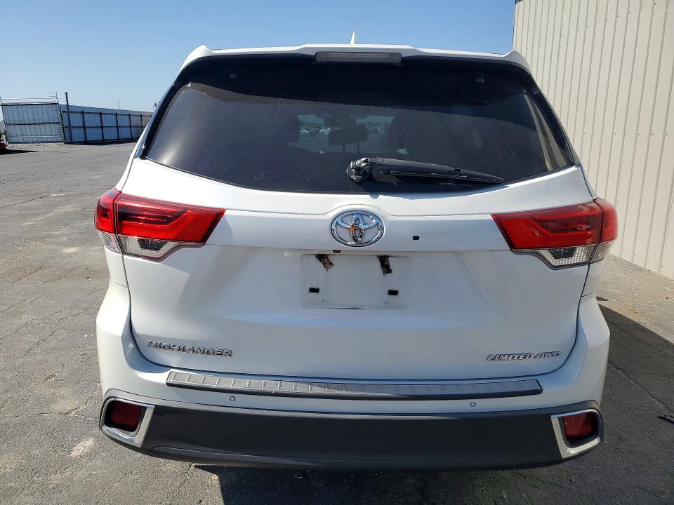 2019 Toyota Highlander VIN 5TDDZRFH3KS923257 COPART salvage auction — MINOR DENT/SCRATCHES, Ca - Dis/Dlr/Exp Only Clean Title (P), sold $8,300 on 2026-07-30 (photo 6)
