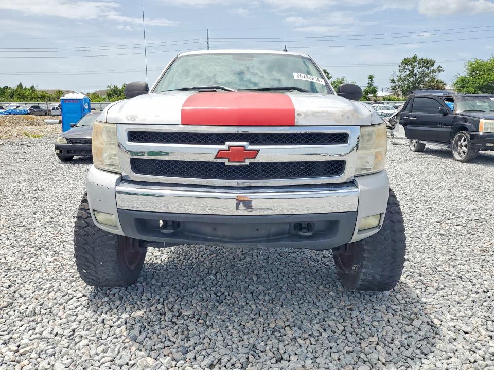 2010 Chevrolet Silverado VIN 3GCRCREA5AG118014 COPART salvage auction — MINOR DENT/SCRATCHES, Fl - Certificate Of Title, sold $975 on 2026-07-29 (photo 5)