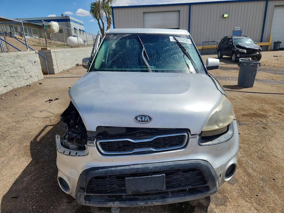 2012 Kia Soul VIN KNDJT2A50C7443018 COPART salvage auction — SIDE, NM - NON-REPAIRABLE VEHICLE CERT, sold $200 on 2026-08-24 (photo 5)