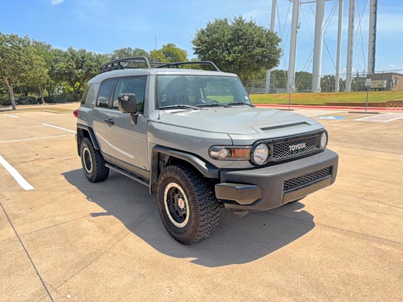 2013 Toyota Fj cruiser VIN JTEBU4BF7DK159058 — COPART salvage auction photo