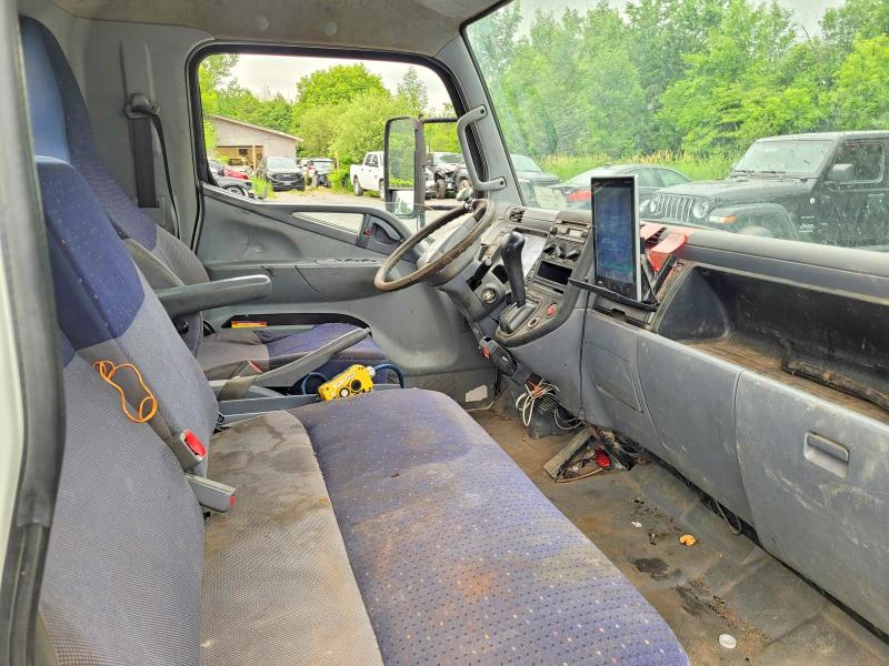 2008 Mitsubishi fuso truck of america inc Fe VIN JL6CCE1S18K000811 COPART salvage auction — MINOR DENT/SCRATCHES, ON - PERMIT NO BRAND - UNFIT (P), sold $18,000 on 2026-07-28 (photo 5)