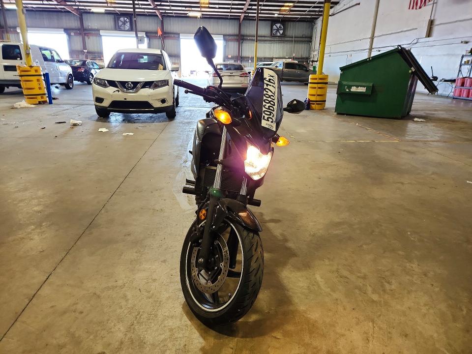 2016 Honda Cb VIN MLHNC5212G5200579 COPART salvage auction — MINOR DENT/SCRATCHES, Fl - Certificate Of Title, sold $575 on 2026-07-23 (photo 2)