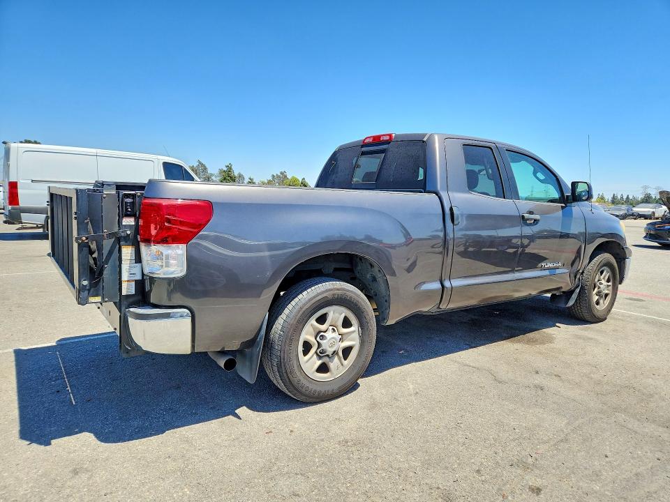 2012 Toyota Tundra VIN 5TFRM5F14CX051568 COPART salvage auction — MINOR DENT/SCRATCHES, CA - DIS/DLR/EXP ONLY CLEAN TITLE, sold $2,050 on 2026-07-30 (photo 3)