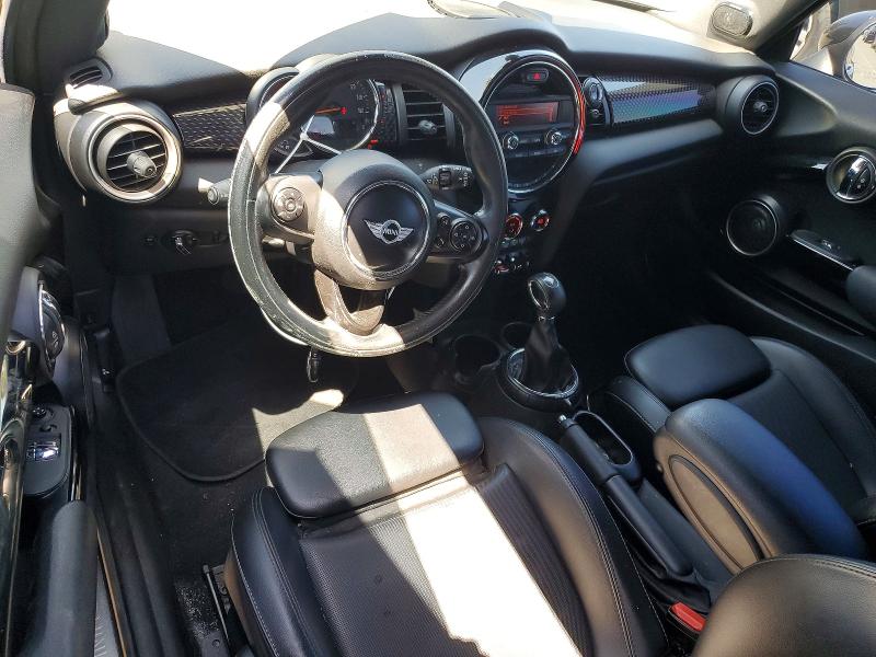 2015 Mini Cooper VIN WMWXP7C57FT740367 COPART salvage auction — UNDERCARRIAGE, Ca - Dis/Dlr/Exp Only Clean Title, sold $500 on 2026-08-04 (photo 8)