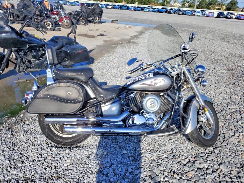 2004 Yamaha Xvs1100 VIN JYAVP11E24A051951 COPART salvage auction — MINOR DENT/SCRATCHES, Fl - Certificate Of Title, sold $850 on 2026-07-09 (photo 1)