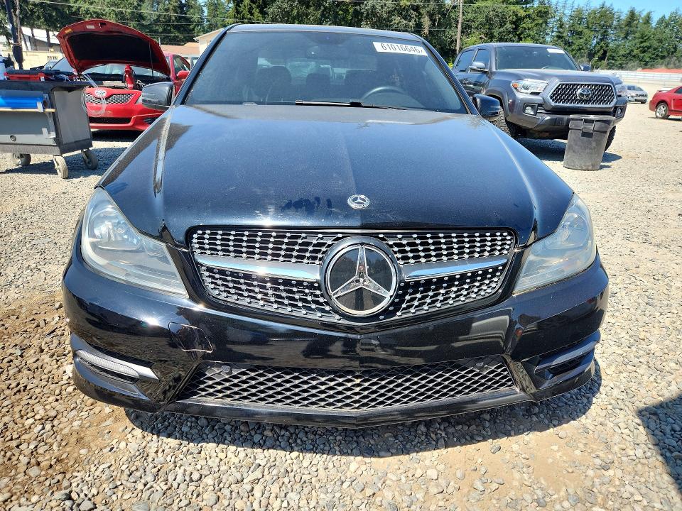 2013 Mercedes-benz C-klasse VIN WDDGF4HB0DR286904 COPART salvage auction — MECHANICAL, Wa - Affidavit In Lieu Of Title, sold $1,250 on 2026-07-24 (photo 5)