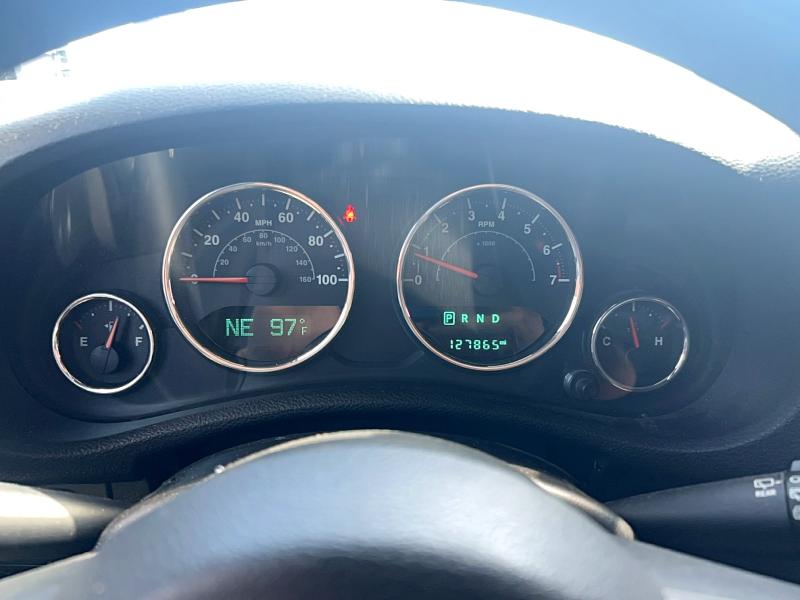 2015 Jeep Wrangler / VIN 1C4BJWFG3FL530855 COPART salvage auction — MINOR DENT/SCRATCHES, Tx - Certificate Of Title (P), sold $950 on 2026-07-27 (photo 8)