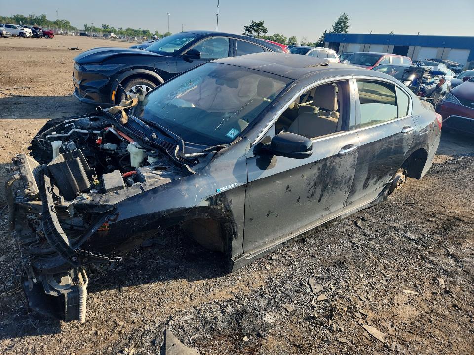 2017 Honda Accord VIN JHMCR6F72HC023847 COPART salvage auction — STRIPPED, Mi - Certificate Of Title, sold $325 on 2026-07-14 (photo 1)