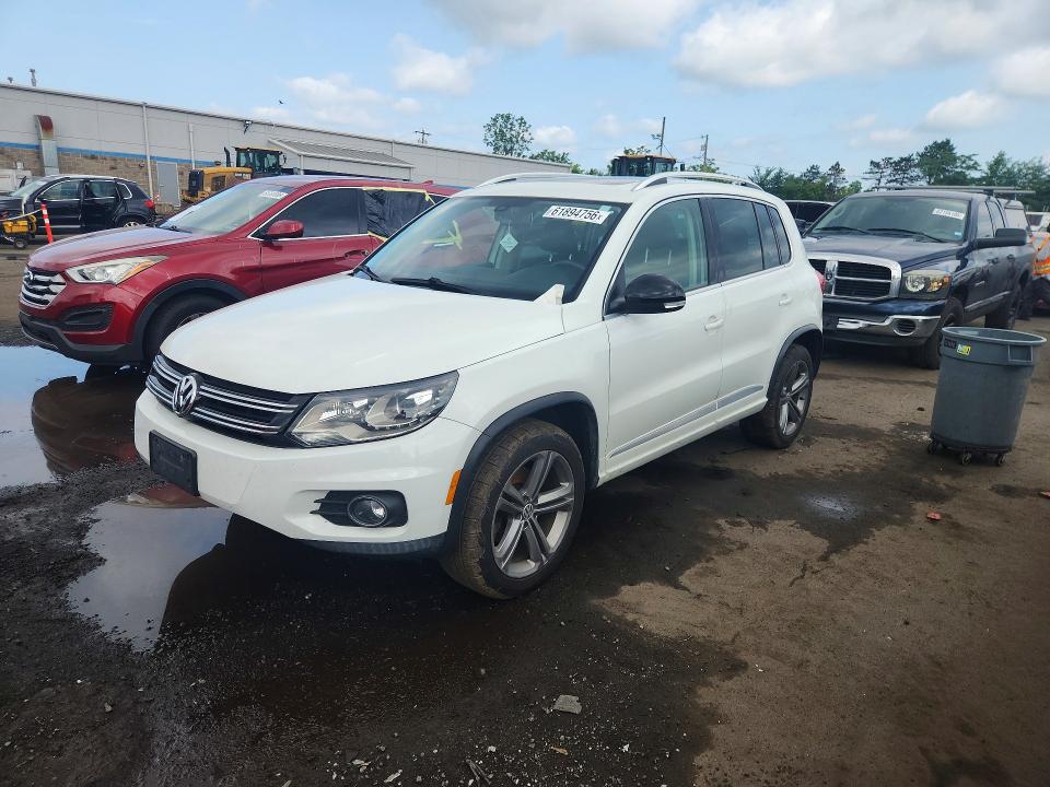 2017 Volkswagen Tiguan VIN WVGUV7AX4HW506569 COPART salvage auction — MINOR DENT/SCRATCHES, CT - CERTIFICATE OF TITLE, sold $2,250 on 2026-07-28 (photo 1)