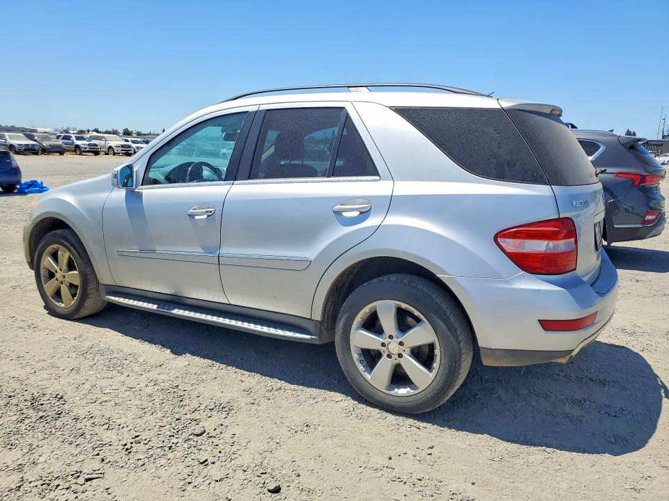 2011 Mercedes-benz Ml-class VIN 4JGBB8GB1BA730730 COPART salvage auction — NORMAL WEAR, CA - DIS/DLR/EXP ONLY CLEAN TITLE, sold $750 on 2026-09-02 (photo 2)
