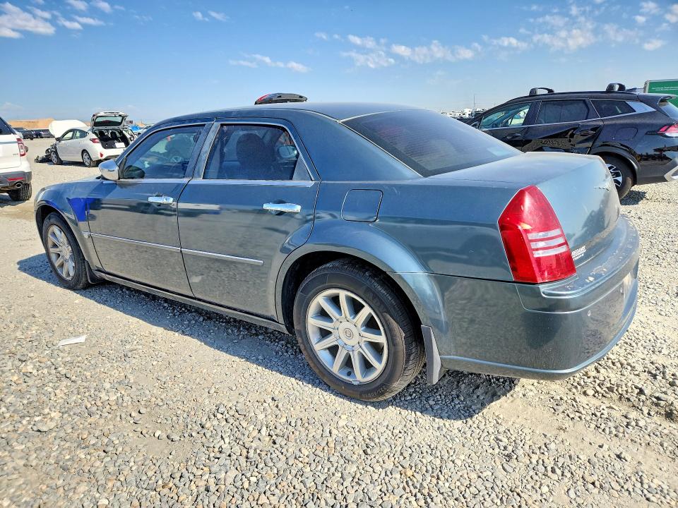 2005 Chrysler 300c VIN 2C3AA63H65H525285 COPART salvage auction — HAIL, Co - Certificate Of Title, sold $900 on 2026-08-01 (photo 2)