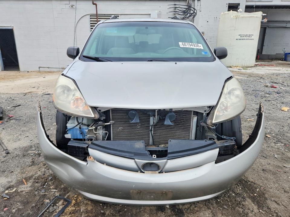 2007 Toyota Sienna VIN 5TDZK23C17S070715 COPART salvage auction — FRONT END, VA - CERT OF TITLE - SALVAGE, sold $1,200 on 2026-07-29 (photo 5)