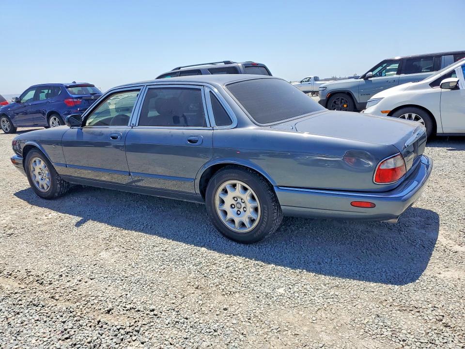 2000 Jaguar Xj series VIN SAJDA14C7YLF16671 COPART salvage auction — MINOR DENT/SCRATCHES, Ca - App For Dup Salvage Or Ac, sold $500 on 2026-07-31 (photo 2)