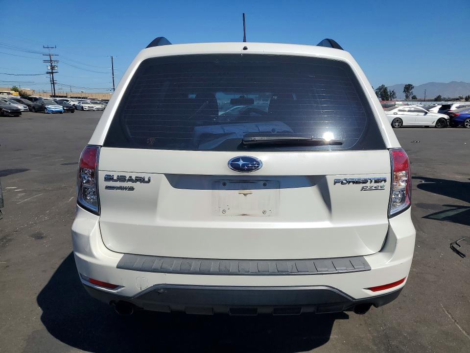 2013 Subaru Forester VIN JF2SHABC1DH432944 COPART salvage auction — FRONT END, Ca - Dis/Dlr/Exp Only Clean Title, sold $550 on 2026-07-27 (photo 6)