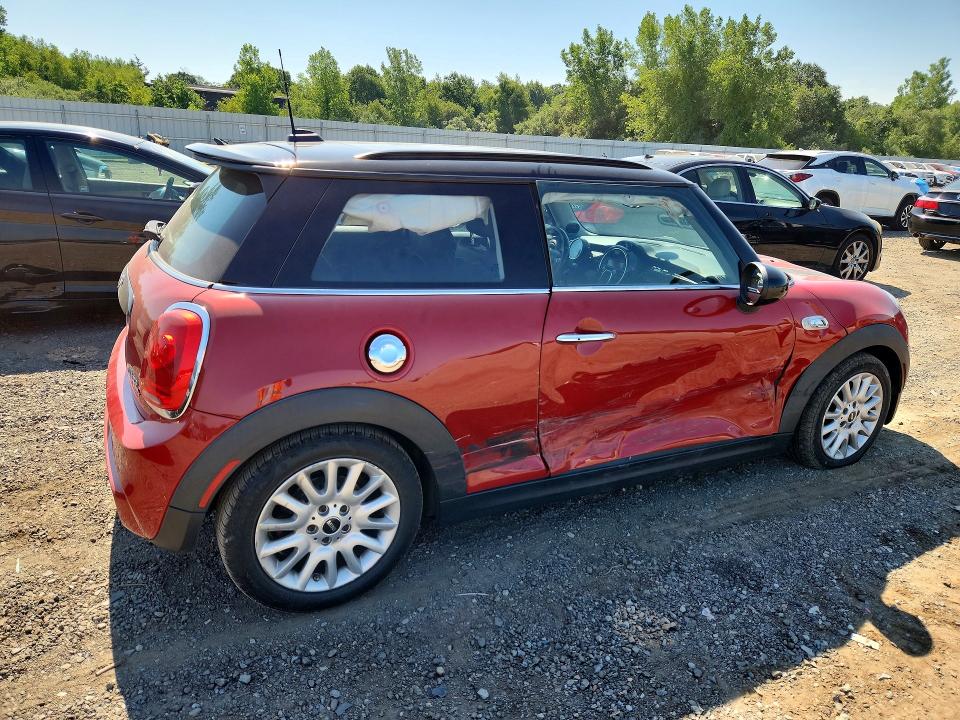 2015 Mini Cooper VIN WMWXP7C50F2A37203 COPART salvage auction — SIDE, Ma - Cert Of Title-Reconstrctd Coll, sold $825 on 2026-08-19 (photo 3)