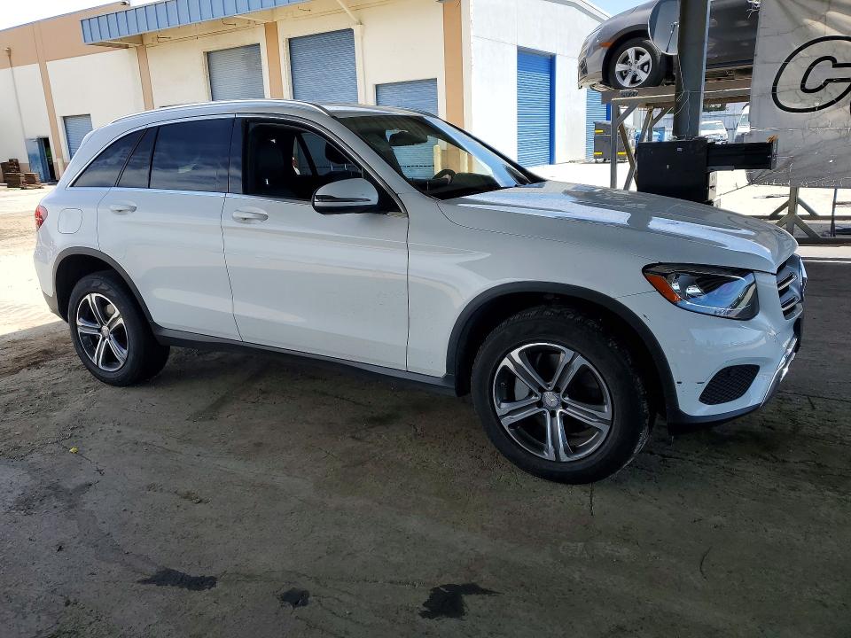 2017 Mercedes-benz Glc VIN WDC0G4JB7HF124837 COPART salvage auction — MECHANICAL, Ca - Dis/Dlr/Exp Only Clean Title (P), sold $5,000 on 2026-07-28 (photo 4)