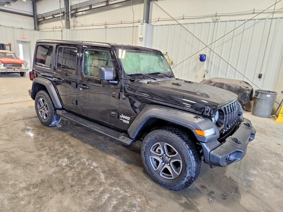 2018 Jeep Wrangler unlimited VIN 1C4HJXDG0JW272045 COPART salvage auction — MINOR DENT/SCRATCHES, MO - CERTIFICATE OF TITLE, sold $10,000 on 2026-08-27 (photo 4)
