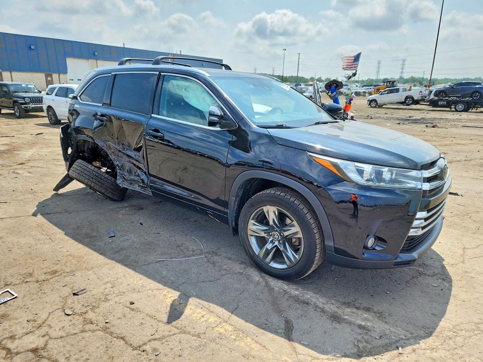 2018 Toyota Highlander VIN 5TDDZRFH4JS843058 COPART salvage auction — SIDE, Mi - Certificate Of Title, sold $11,500 on 2026-07-31 (photo 4)