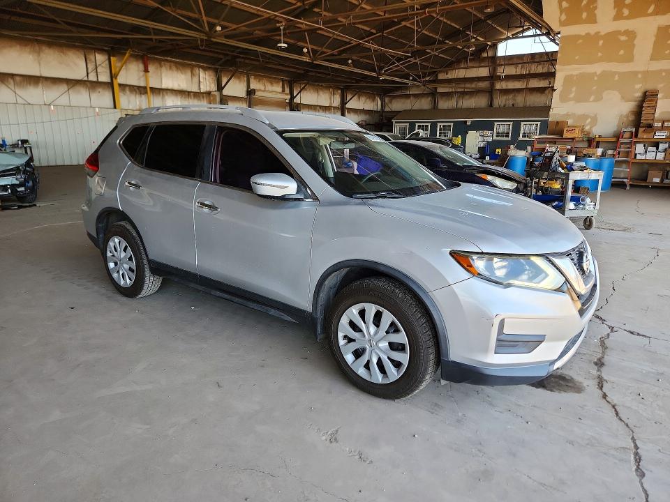 2017 Nissan Rogue VIN JN8AT2MV8HW019986 COPART salvage auction — NORMAL WEAR, Az - Certificate Of Title, sold $2,050 on 2026-07-13 (photo 4)