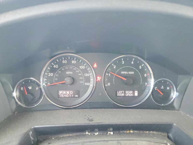 2008 Jeep Commander VIN 1J8HH48K68C114662 COPART salvage auction — MINOR DENT/SCRATCHES, CA - DIS/DLR/EXP ONLY CLEAN TITLE, sold $275 on 2026-07-29 (photo 9)
