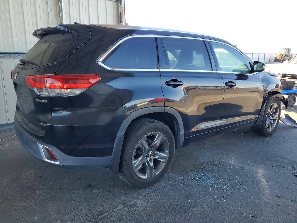 2017 Toyota Highlander VIN 5TDDGRFH2HS023383 COPART salvage auction — FRONT END, CA - SALVAGE CERTIFICATE, sold $9,000 on 2026-07-27 (photo 3)