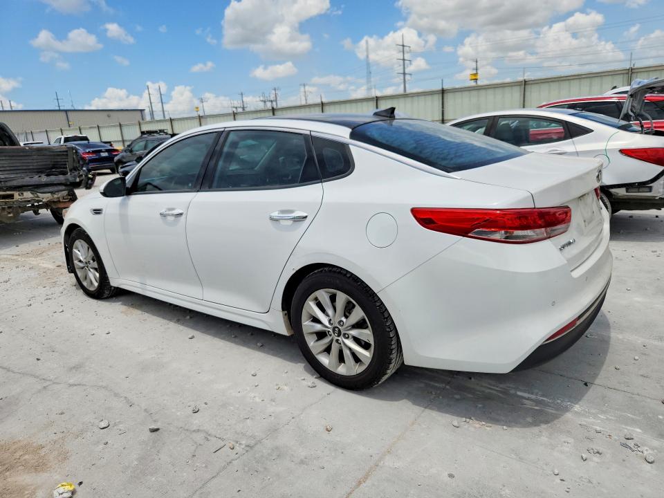 2017 Kia Optima VIN 5XXGU4L30HG124070 COPART salvage auction — NORMAL WEAR, Tx - Certificate Of Title, sold $2,000 on 2026-07-31 (photo 2)