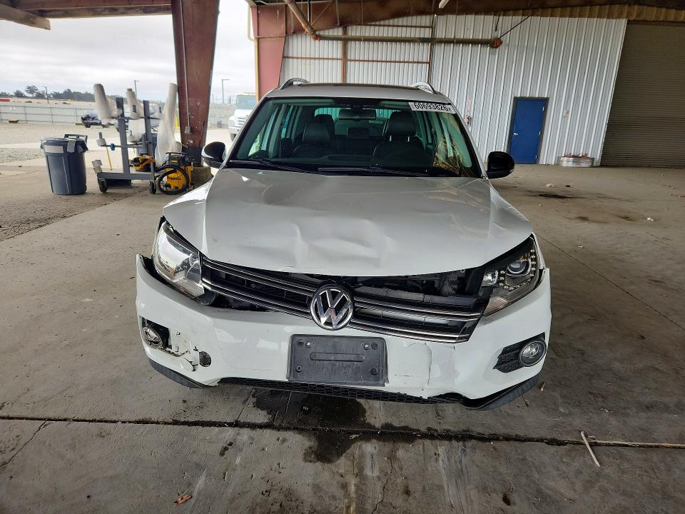 2017 Volkswagen Tiguan VIN WVGUV7AX0HK037522 COPART salvage auction — FRONT END, CA - SALVAGE CERTIFICATE, sold $3,050 on 2026-07-16 (photo 5)