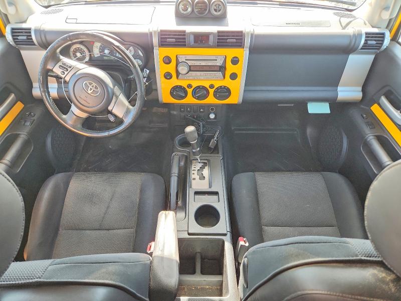 2008 Toyota Fj cruiser VIN JTEZU11F08K007451 COPART salvage auction — MINOR DENT/SCRATCHES, FL - CERTIFICATE OF TITLE, sold $2,800 on 2026-07-27 (photo 8)