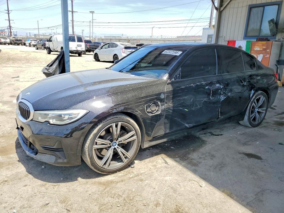 2022 BMW 3er VIN 3MW5P7J0XN8C24010 — COPART salvage auction photo