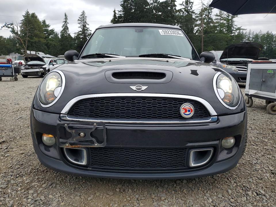 2011 Mini Cooper VIN WMWZG3C52BTY37259 COPART salvage auction — UNDERCARRIAGE, WA - VEHICLE CERT OF OWNERSHIP-TITL, sold $1,450 on 2026-07-31 (photo 5)