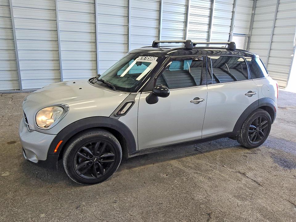 2016 Mini Cooper VIN WMWZC3C59GWT11051 COPART salvage auction — MECHANICAL, Fl - Certificate Of Title, sold $1,800 on 2026-08-04 (photo 1)