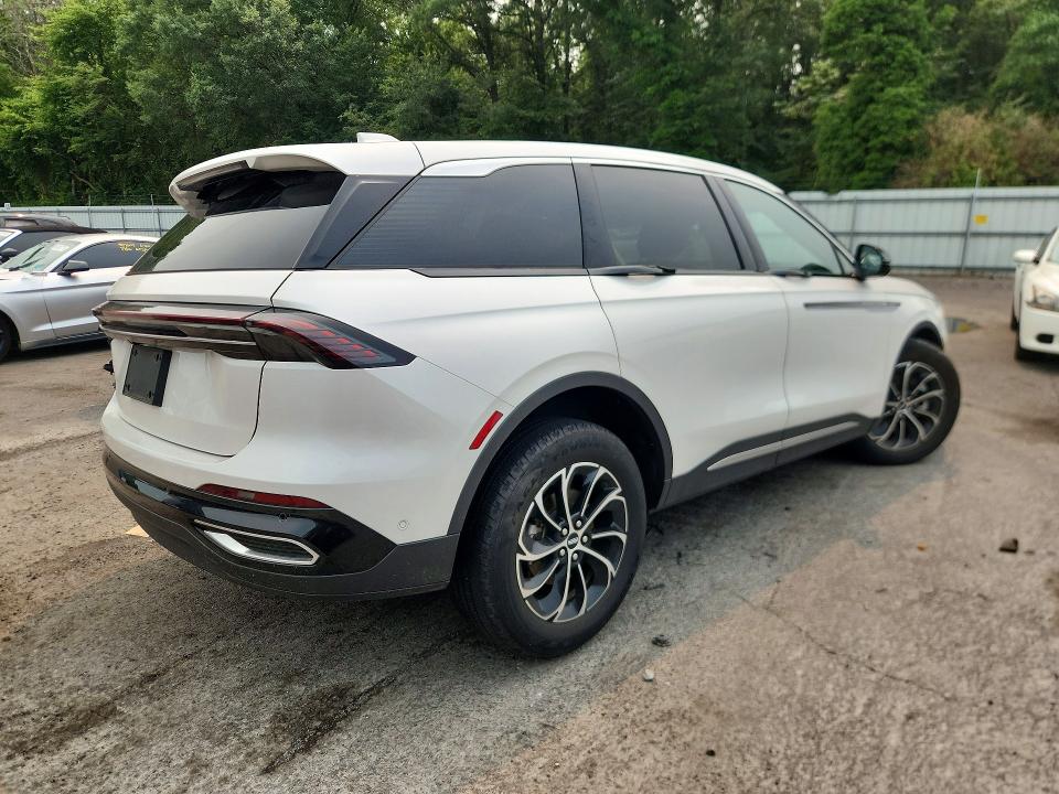 2024 Lincoln Nautilus VIN 5LMPJ8JA7RJ824434 COPART salvage auction — FRONT END, Nj - Cert Of Title-Salvage, sold $9,100 on 2026-08-27 (photo 3)